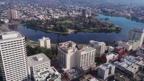 Oakland-CA-USA,-Aerial-View-of-Lake-Merritt,-Bonsai-Garden-Park-and-Apartment-Buildings