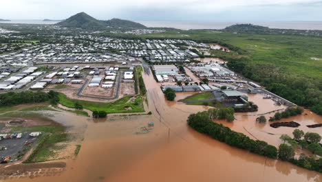 inundaciones extremas en las playas del norte, cañones del río barron y las mareas del rey después del ciclón jasper, australia.
