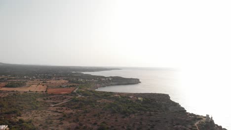 Spanien-Mallorca-Cala-Figuera-Ansicht-Von-Oben-Mit-Einer-Drohne-Bei-4k-24-Fps-Mit-Nd-filtern-Und-Zu-Verschiedenen-Tageszeiten-Mit-Dji-Mavic-Air