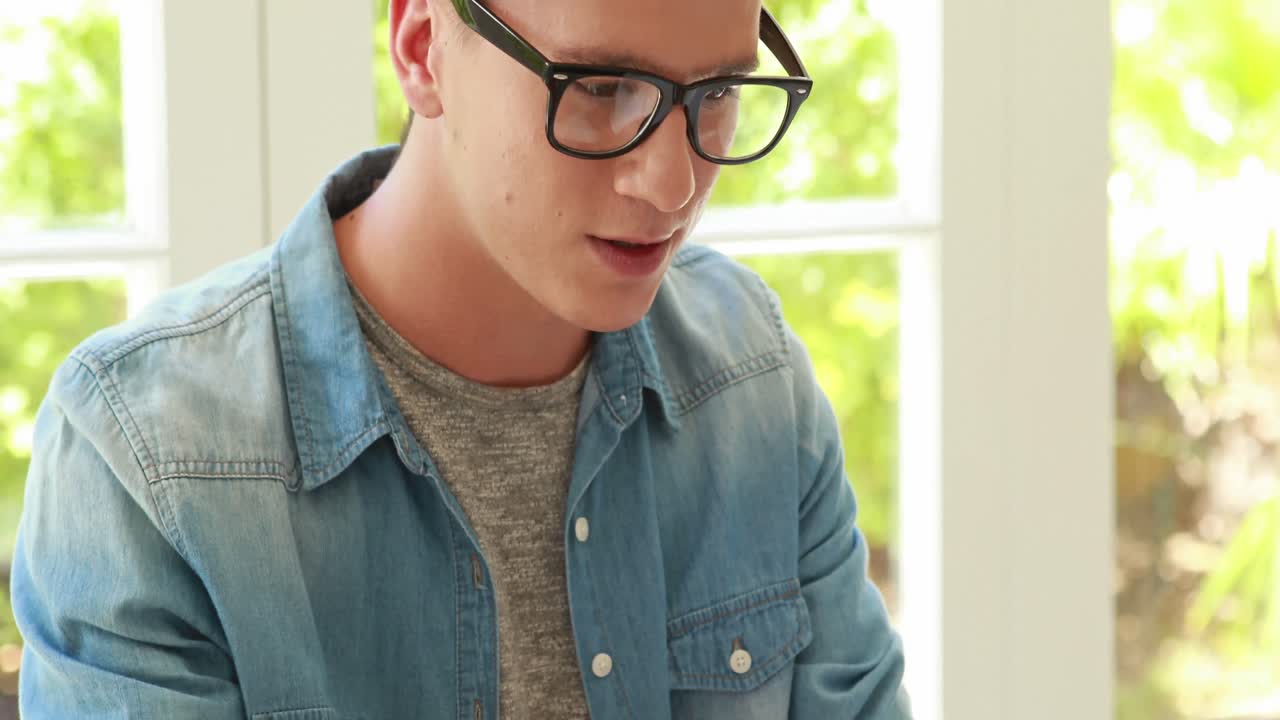 컴퓨터에서 스터 글쓰기