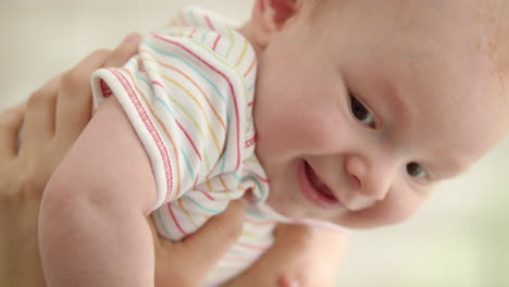 Cara-De-Bebé-Feliz.-Hermoso-Retrato-Infantil.-Primer-Plano-De-Niño-Pequeño