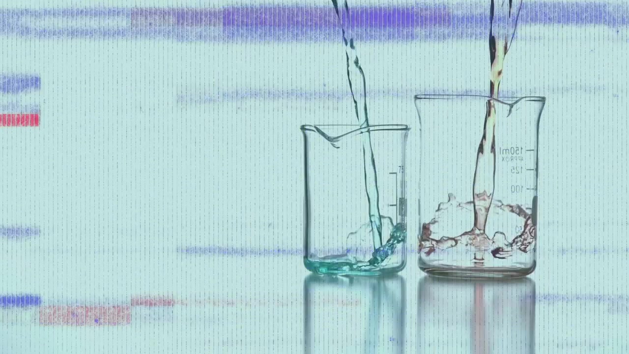 Animazione di interferenza sopra becher con liquido