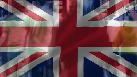 Flagge-Des-Vereinigten-Königreichs-Und-Passanten