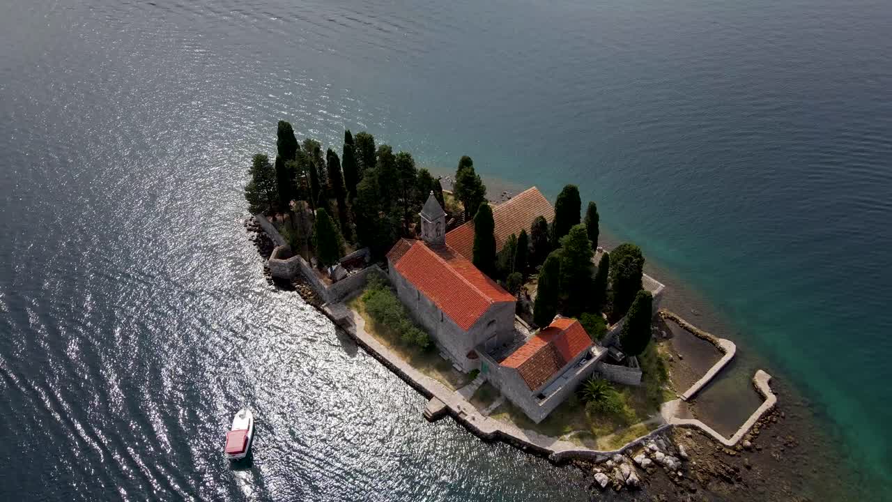 montenegro perast abejón aéreo 7.mp4