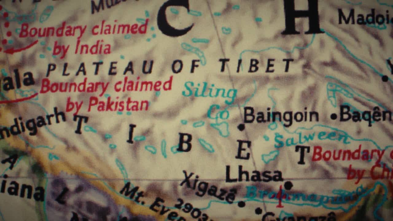 Close-up of a map section showing the Plateau of Tibet and surrounding regions with various claimed boundaries
