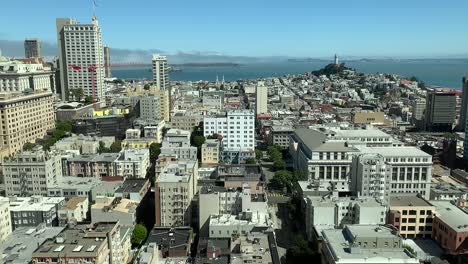 Toma-De-Establecimiento-Del-Paisaje-Urbano-De-San-Francisco---Vista-De-La-Bahía-Desde-Un-Edificio-Alto