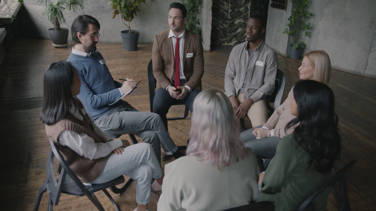 sesión de terapia en grupo