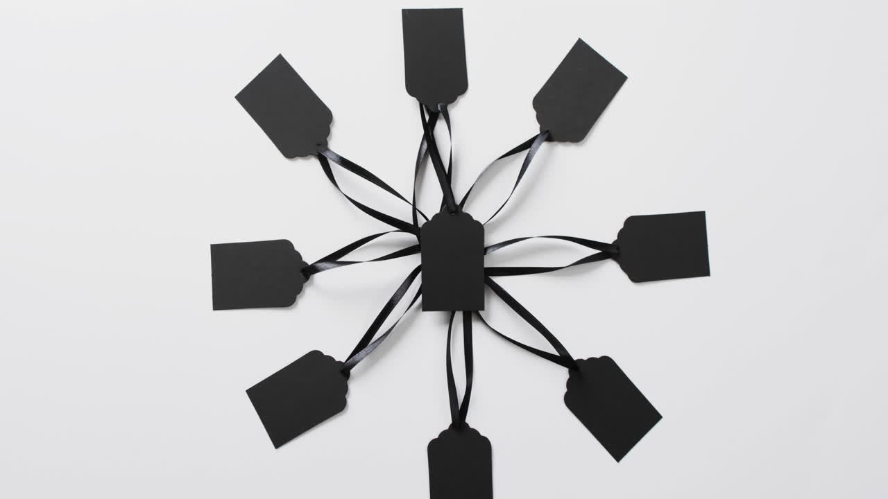 색 배경에 복사 공간과 함께 검은색 가격 태그의 비디오