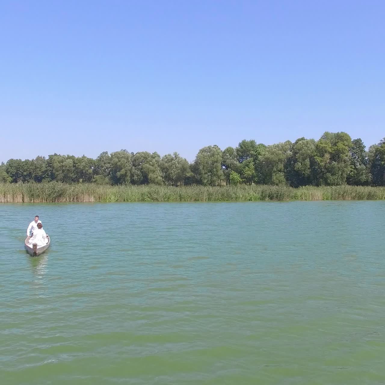 пара в лодке