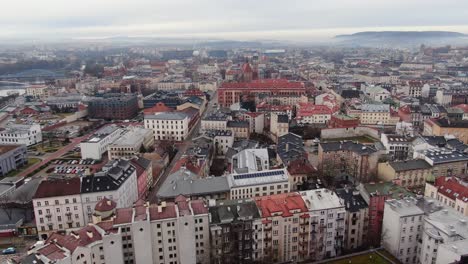 Malerisches-Luftpanorama-Des-Bezirks-Kazimierz-Und-Der-Burg-Wawel,-Krakau,-Polen