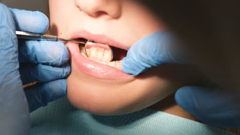 examen dental de un niño