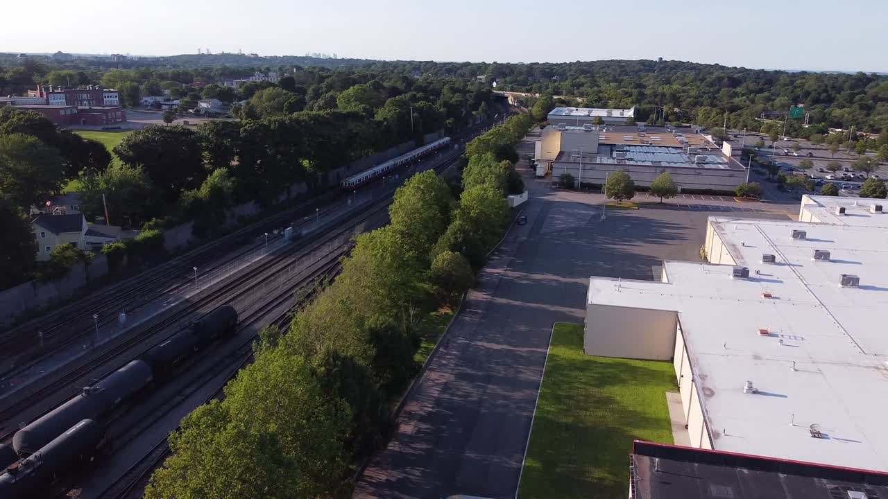 A MBTA red line train leaves a station towards Boston, Massachusetts