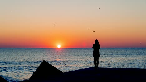 Timelapse-De-La-Salida-Del-Sol-Desde-El-Bogatell-En-Barcelona