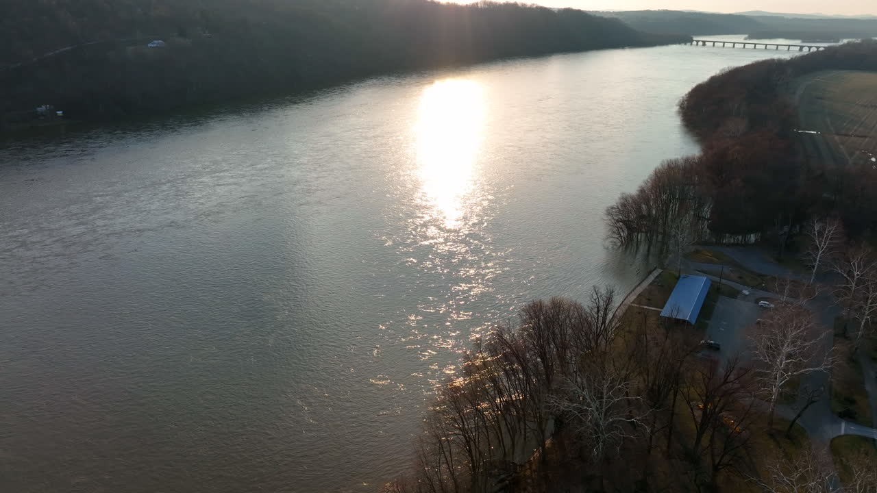 자연의 강변 휴양 공원