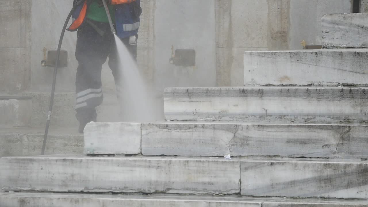 Cleaning Marble Stairs with a Pressure Washer