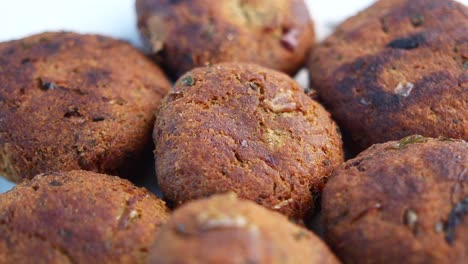 albóndigas de carne a la parrilla