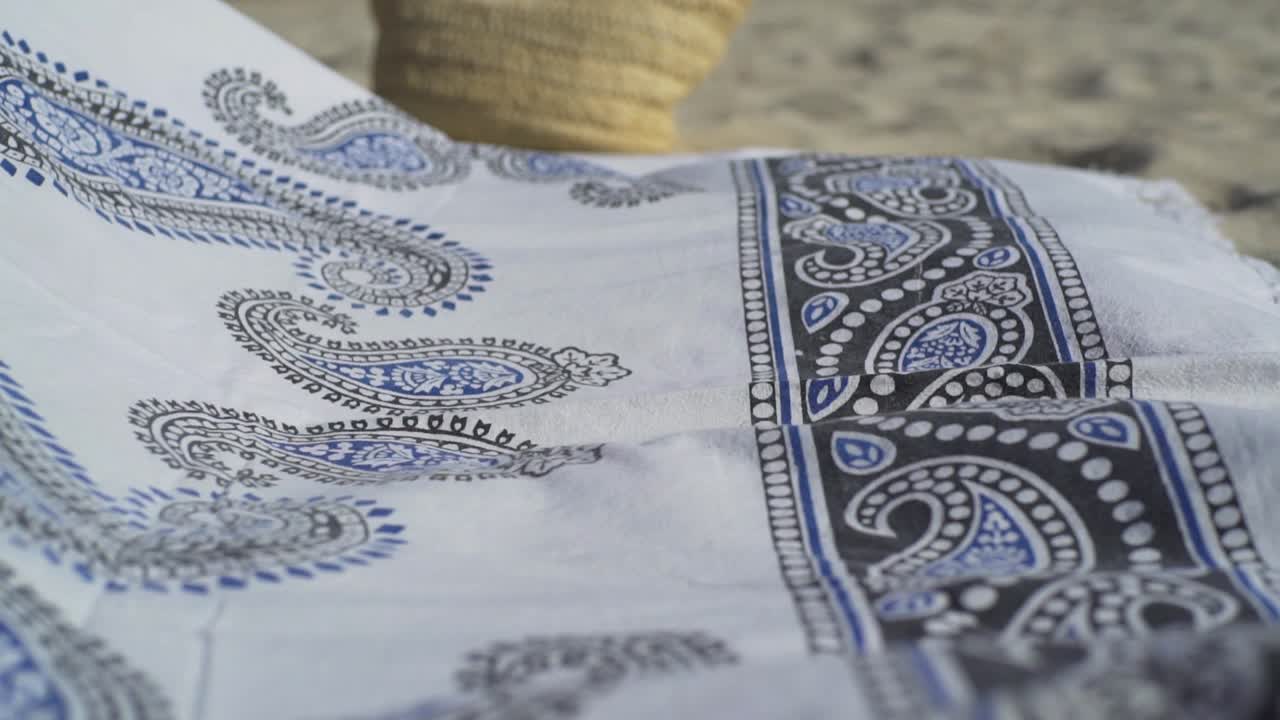 llegando a la playa en algarve, portugal