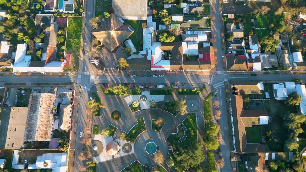 Plaza de Armas de San Javier de Loncomilla, sul do Chile, região do Maule, vista aérea.