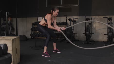 entrenamiento cruzado en un gimnasio