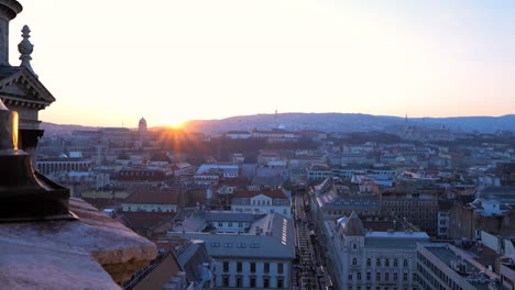timelapse de la puesta de sol sobre budapest hungría