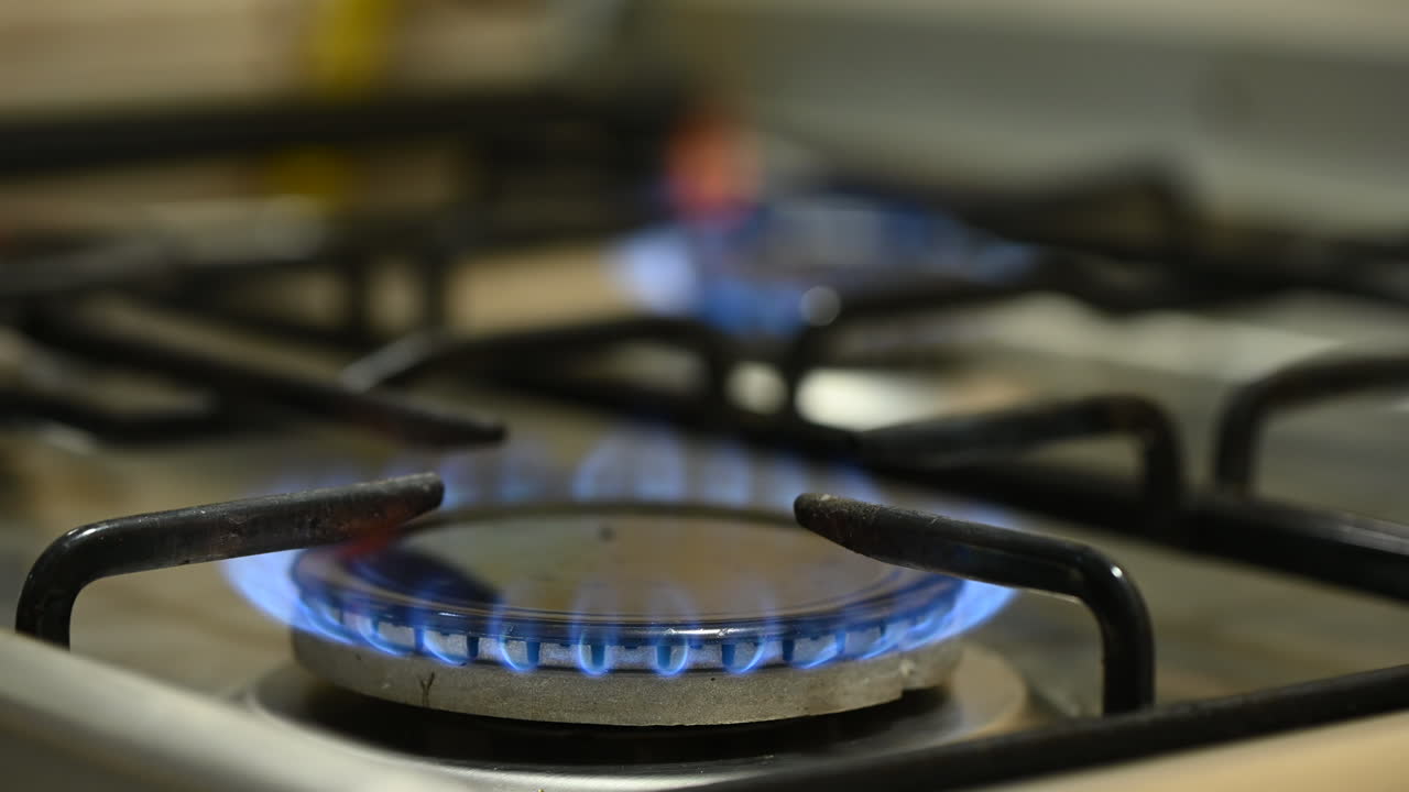 가스레인지에서 요리하기