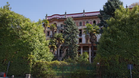 the hotel grande bretagne, a luxurious hotel nestled in bellagio, lombardy, italy - wide shot