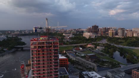 Construcción-De-Rascacielos-En-Ottawa-En-Canadá