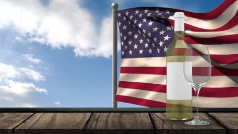 animación de una botella de vino blanco, vaso y bandera de ee.uu. ondeando sobre el fondo con nubes