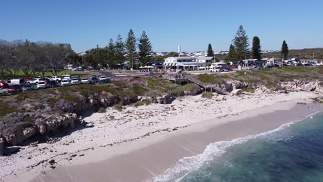 Familienliebling-Und-Geschützter-Badeplatz-Am-Burns-Beach