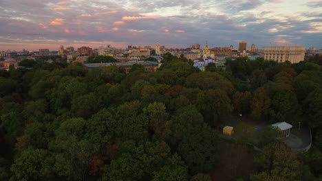 Panoramablick-Auf-Die-Moderne-Stadt