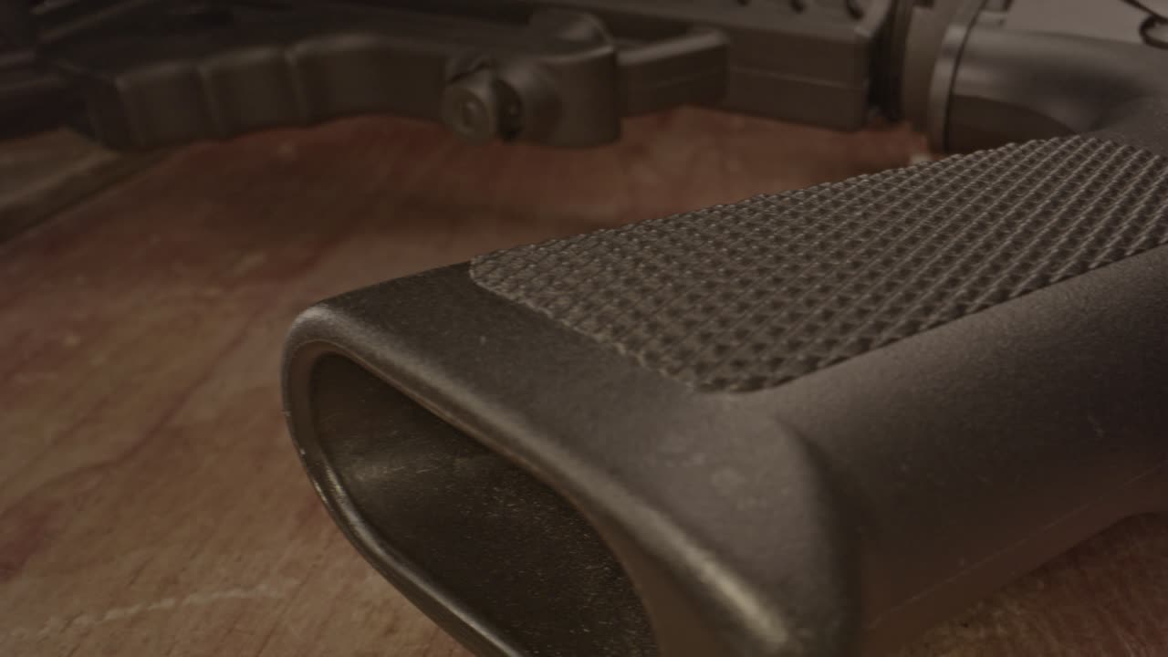 impresionante carro de rifle de asalto ar-15 inferior