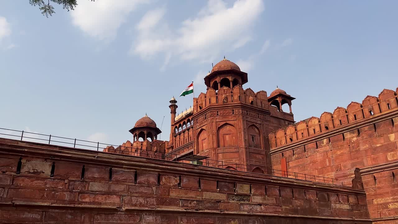 Eksterior Benteng Merah di Delhi, India