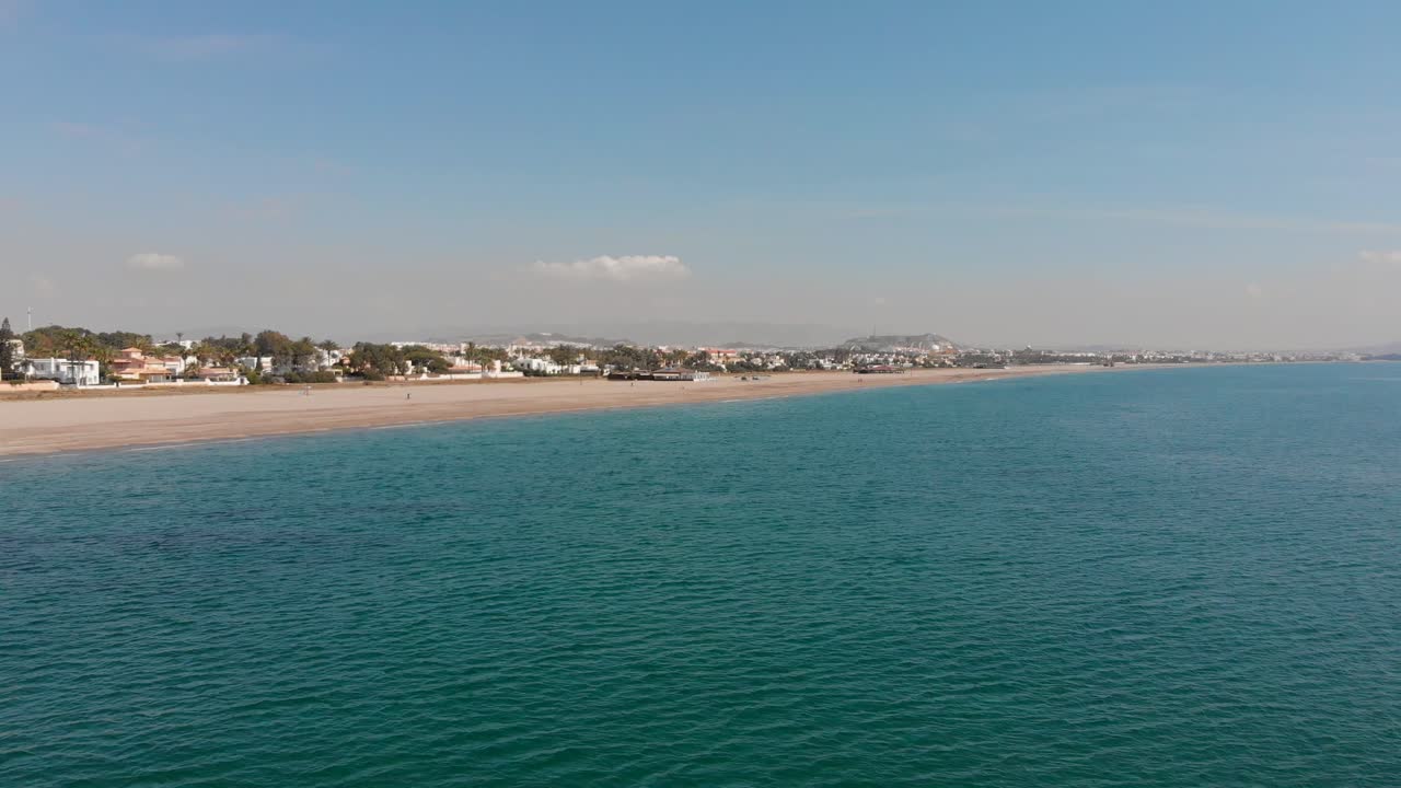 la playa de playas de vera en almería, sur de españa