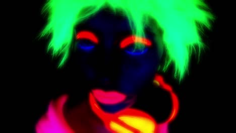 Glowing-UV-Lady-55