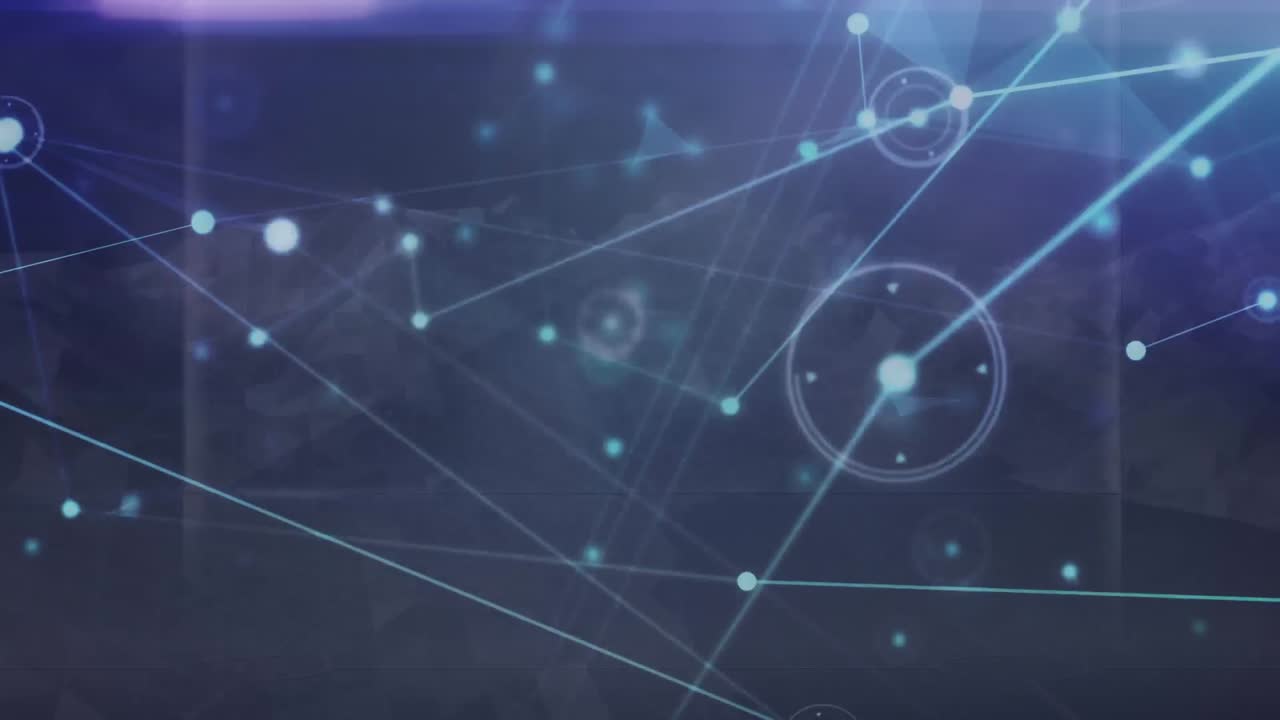 animación de redes de conexiones sobre montañas girando en el fondo