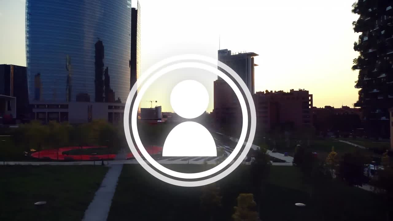 Animação de ícone de pessoa movendo-se sobre paisagem urbana moderna ao pôr do sol