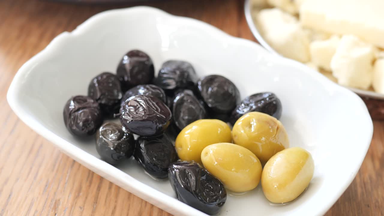 aceitunas negras y verdes