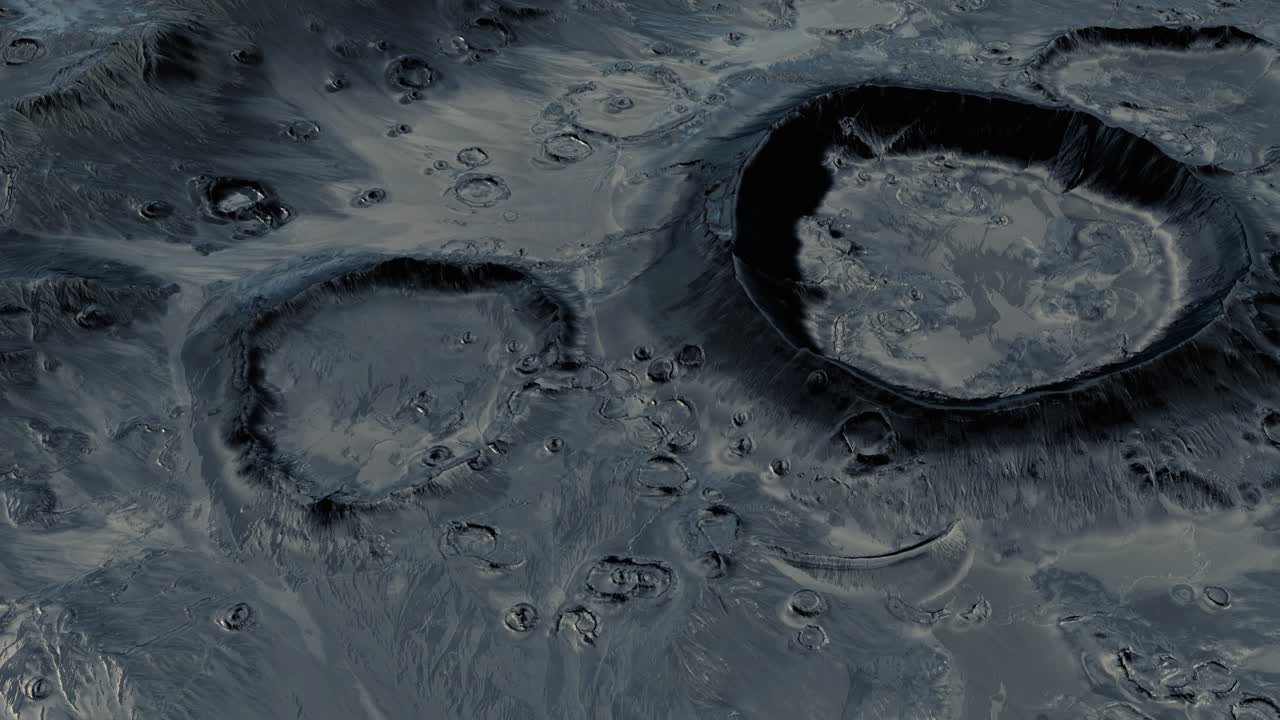 superficie de la luna con muchos cráteres