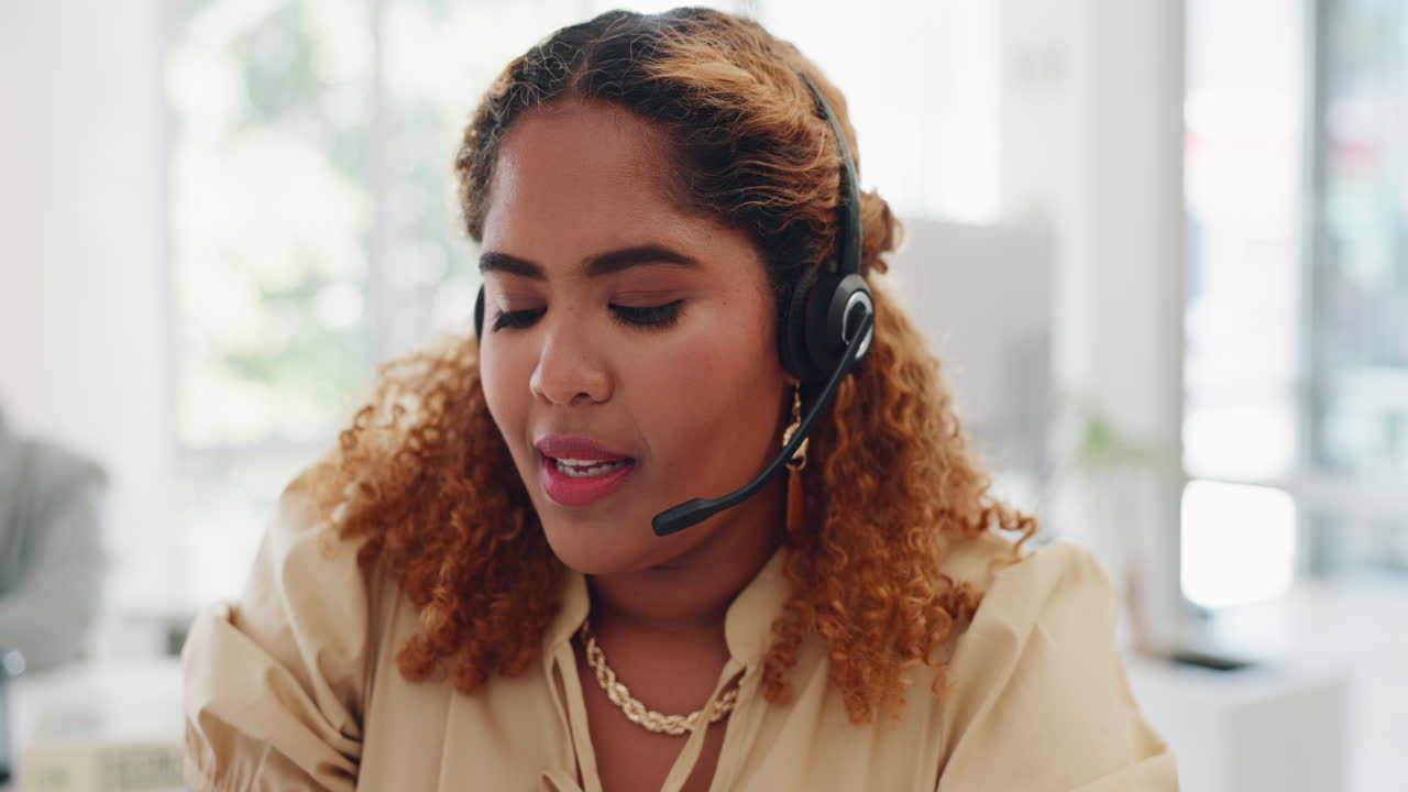 Telemarketing, sales or woman customer service