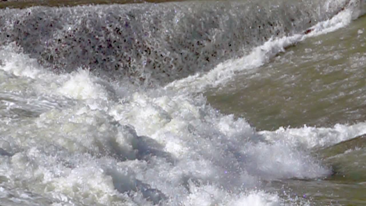 An astonishing sight of nature with waters of great speed clashing among each other