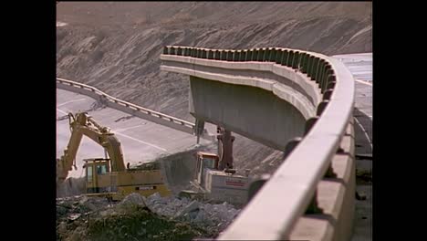 footage of the 1994 northridge earthquake freeway collapses 5