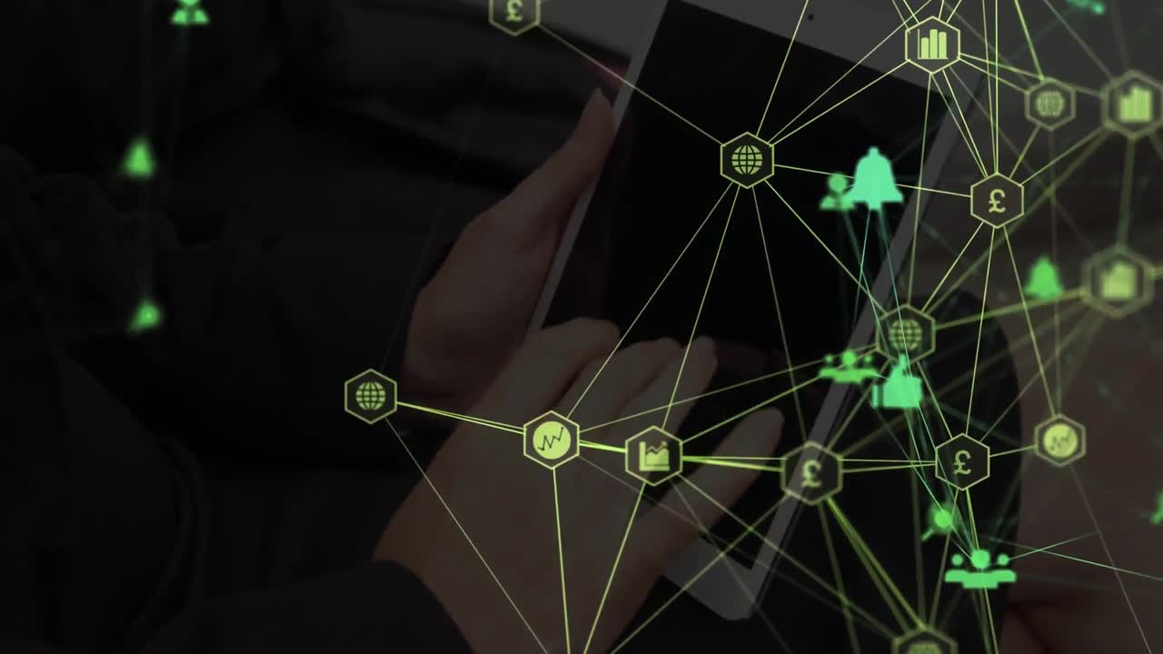 video compuesto digital de una red de conexiones con iconos que se mueven contra el hombre utilizando una tableta digital
