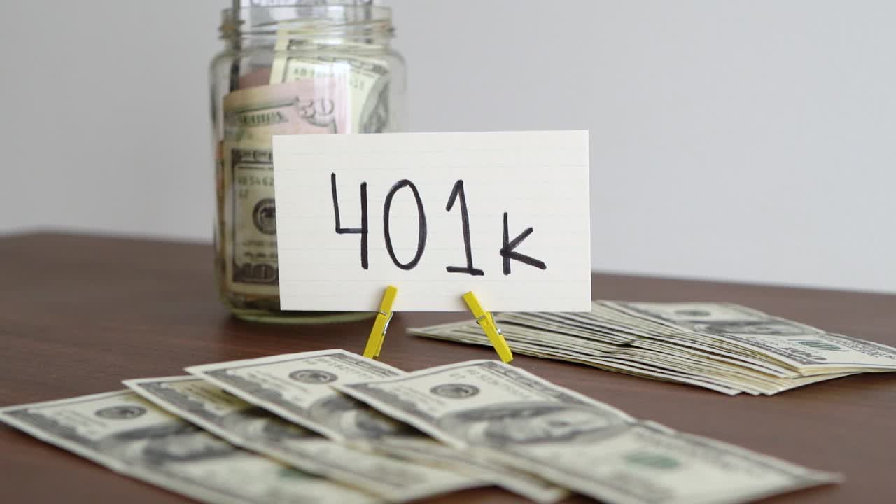 401k 계좌에서 은퇴를 위해 돈을 저축하는 개념