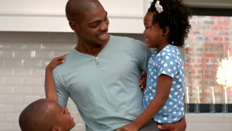 Father-and-children-in-the-kitchen