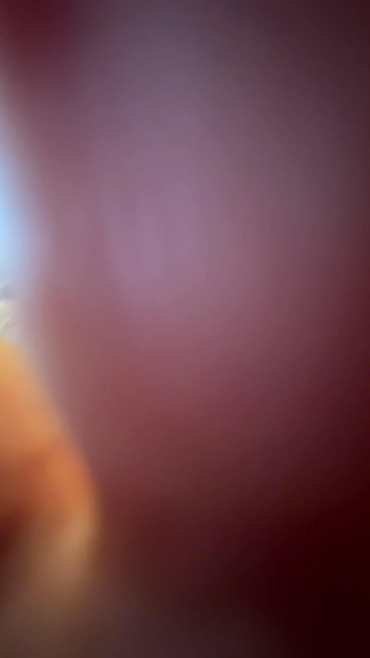 bebé jugando en casa