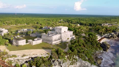 Zona-Arqueologica,-Vista-Aerea,-Tulum