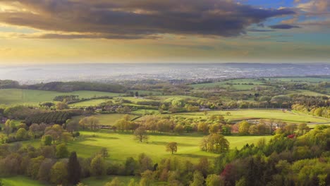 Filmische-Antenne-über-Clent-Hills-In-Worcestershire