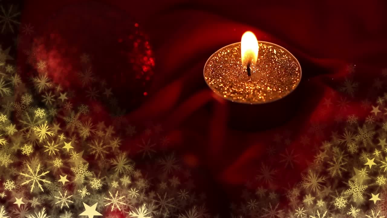 Animazione di testo di auguri di Natale di Frohe Weihnachten su fiocchi di neve e candela