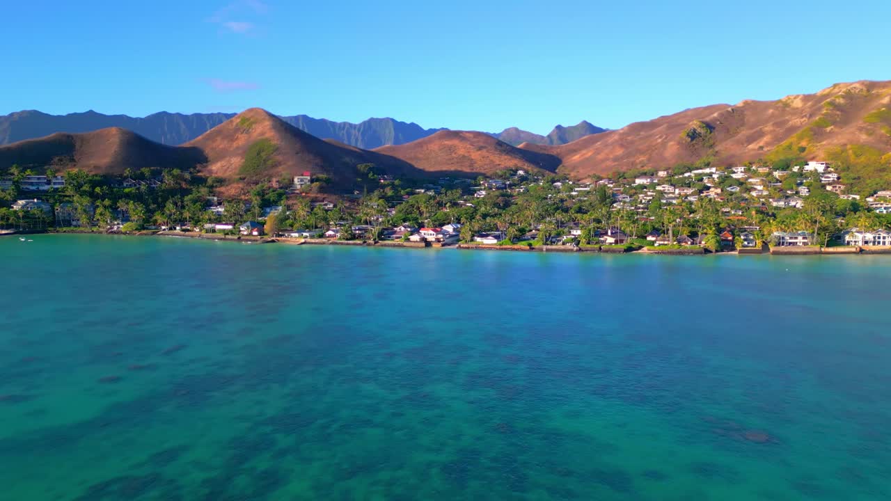 하와이 오아후에 있는 라니카이 해변 해안선과 라니카이어 필박스