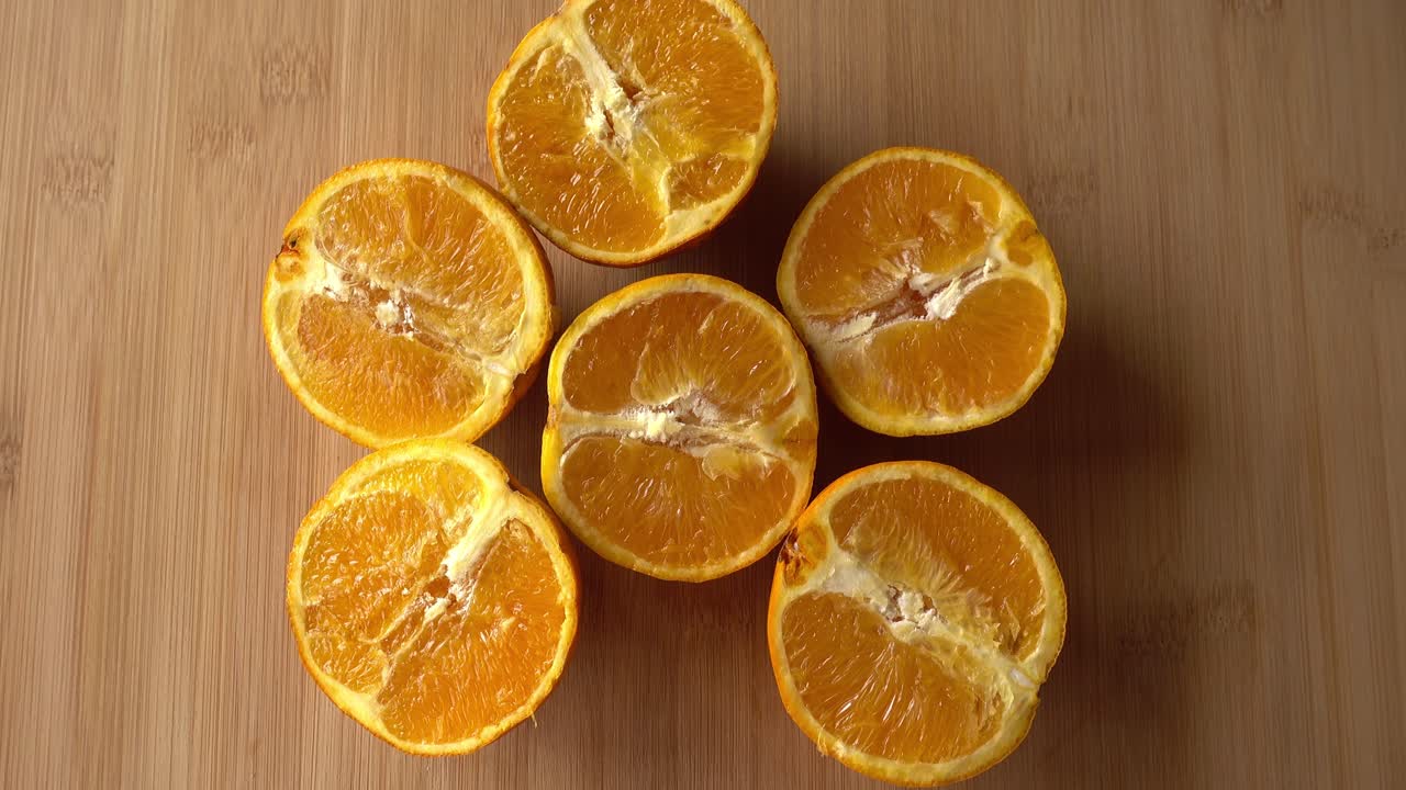 rebanadas de naranja en rotación
